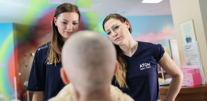Atomówki i Fundacja z Pompą na Oddziale Hematologii Dziecięcej UCK